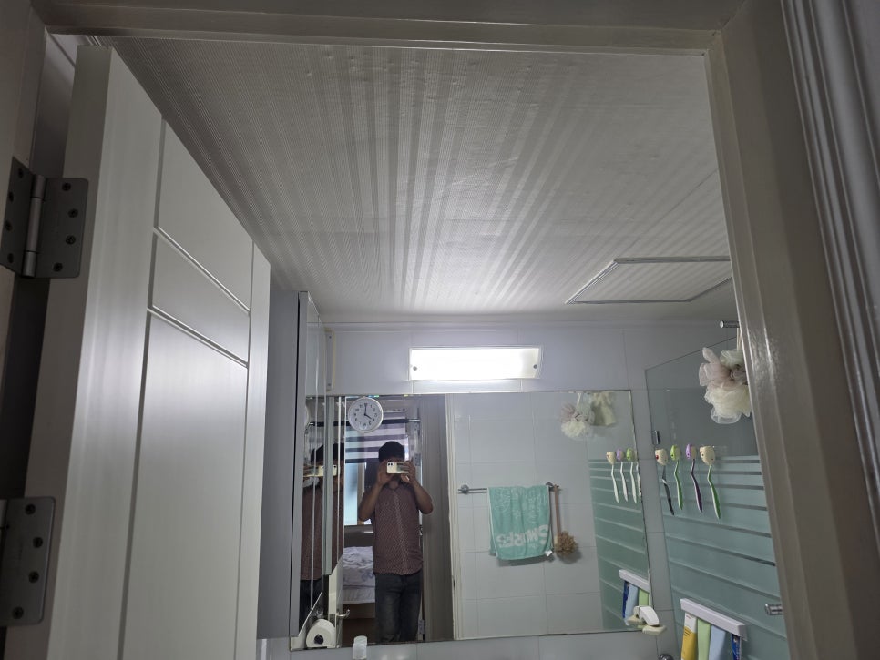 화장실 내부 상태 확인