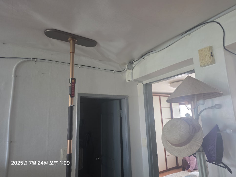 배관이 노출된 현장