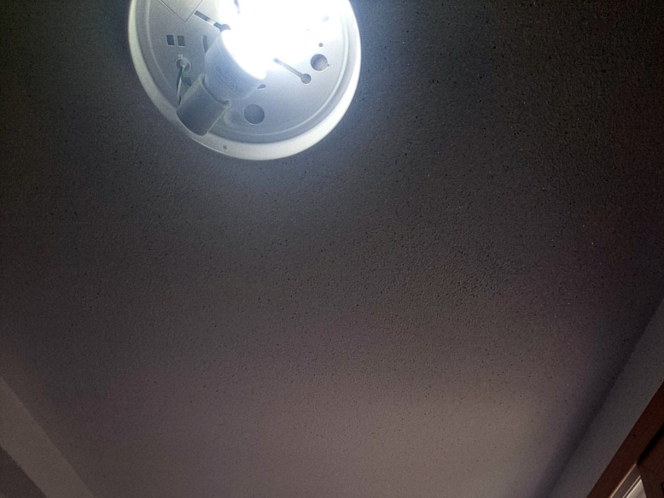 천장 및 배관 주변 상태