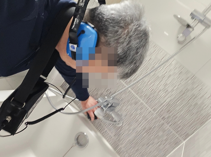 누수가 발생한 욕실 현장 모습