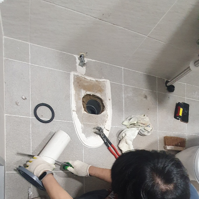 배관 연결부 및 구멍 마감 시공