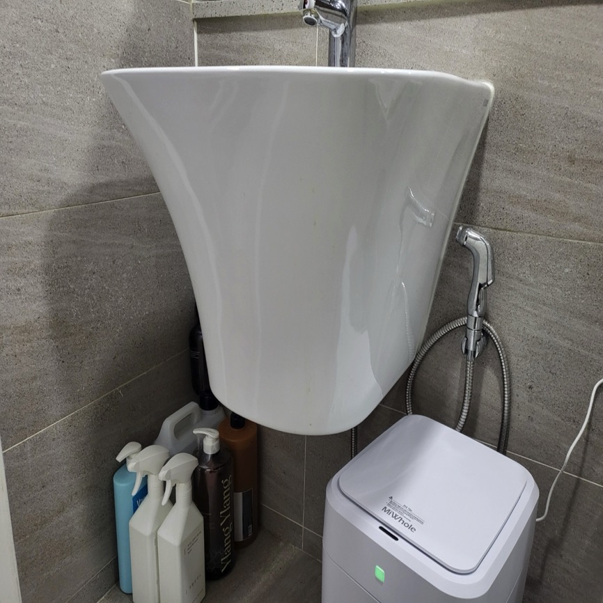 세면대 및 수전 주변 상태 확인