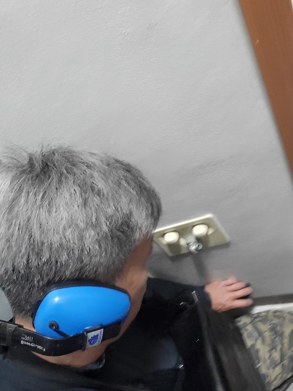 정밀 진단을 위한 장비 활용 장면