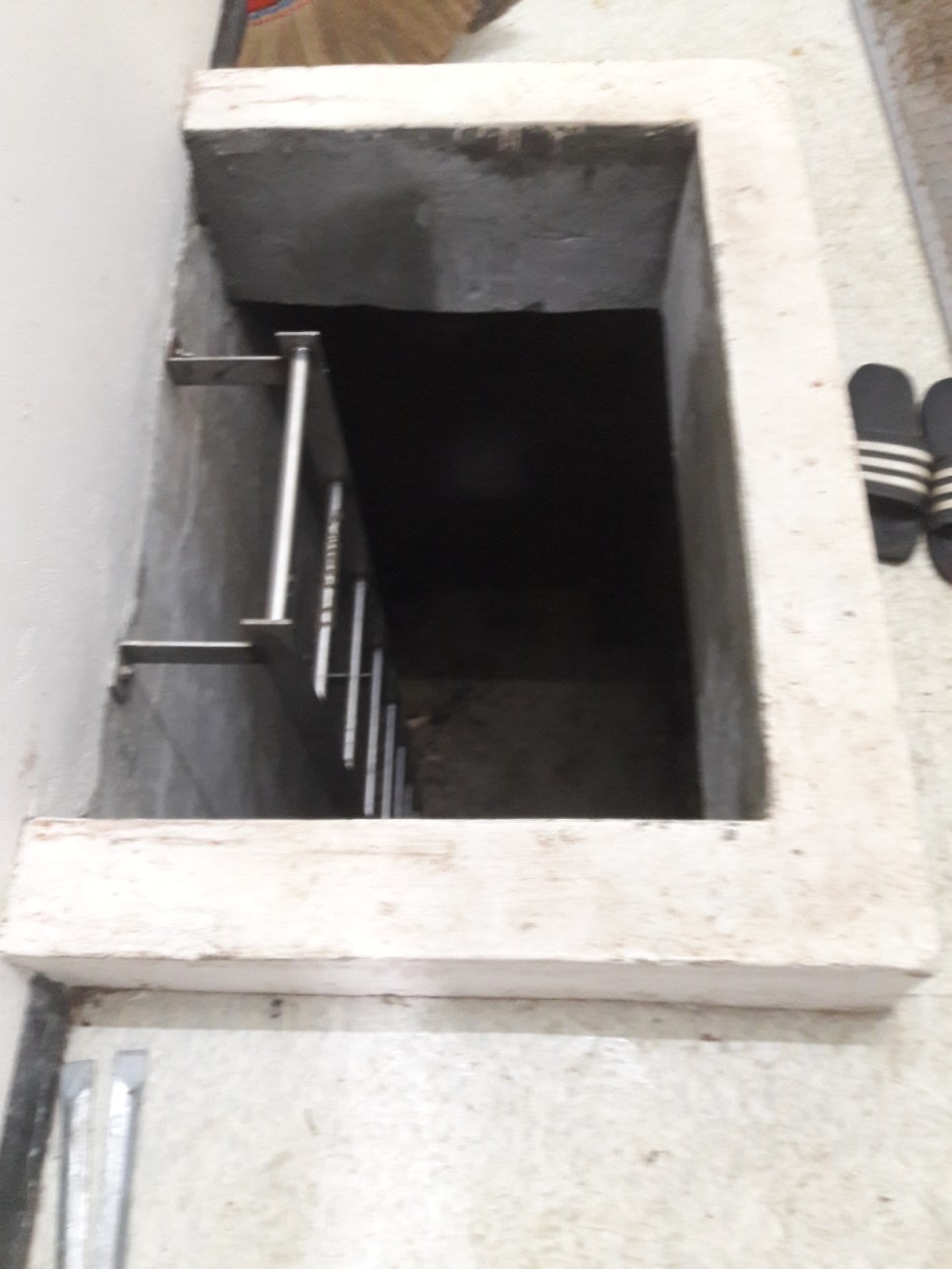 배관 내부의 막힌 상태 확인