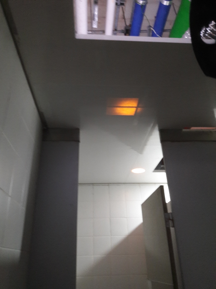 습기에 강한 돔 천장 설치