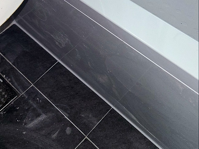 마무리된 타일 시공 현장
